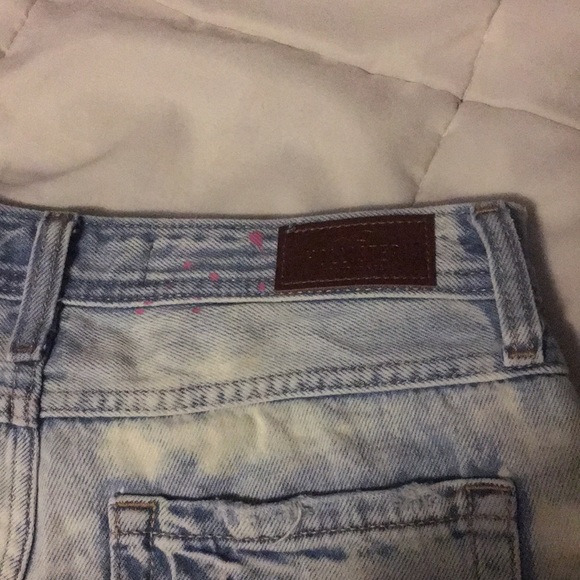 Hollister’s shorts - Picture 2 of 4